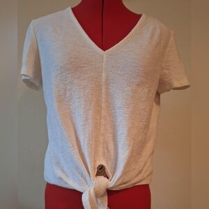 Texture & Thread Madwell Cream Top w knot at base Size M